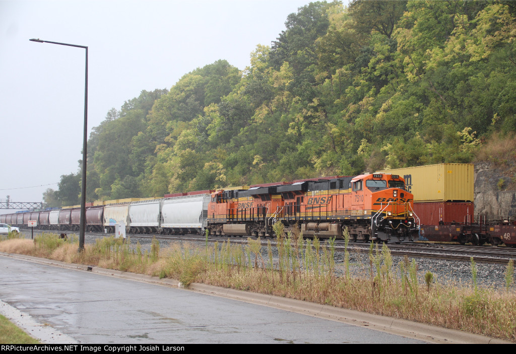 BNSF 7510 East